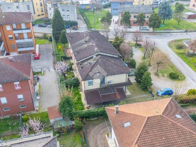 Villa Schiera in vendita a Val d’Enza, Re