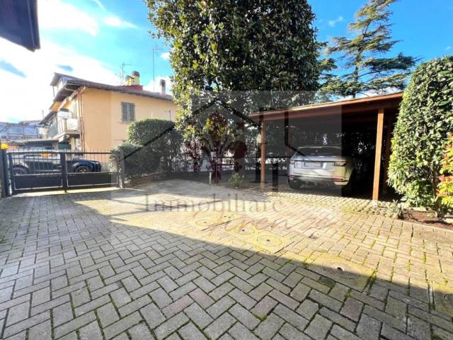 Villa Schiera in vendita a Campi Bisenzio, Toscana