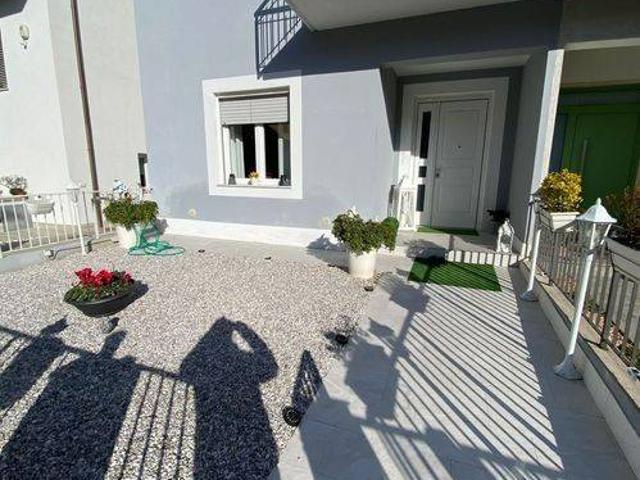 Villa Schiera in vendita a San Lorenzo, Campi Bisenzio