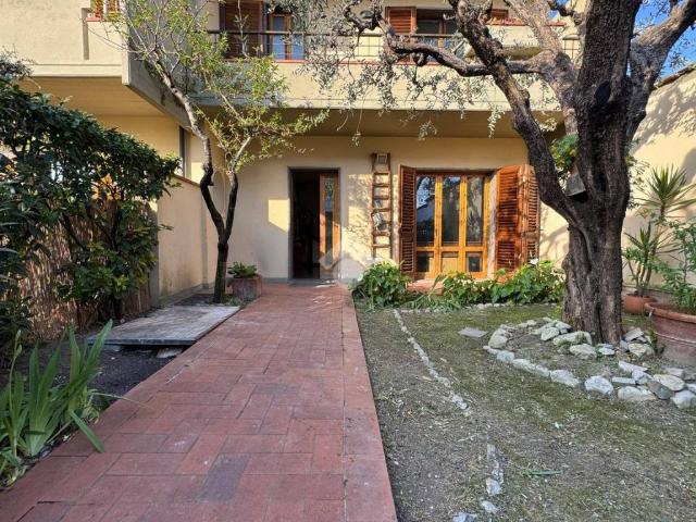 Villa Schiera in vendita a San Lorenzo, Campi Bisenzio