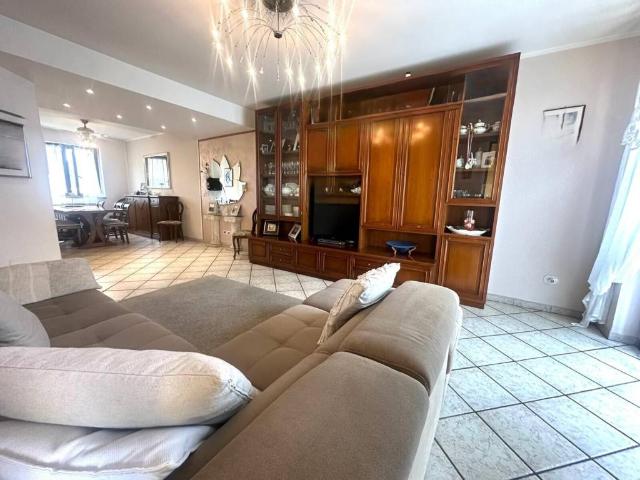 Villa Schiera in vendita a Campi Bisenzio, Toscana