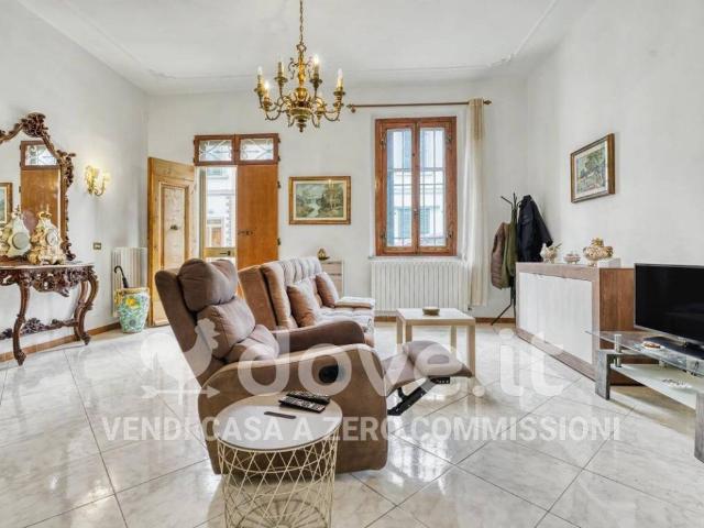Villa Schiera in vendita a Prataccio, Campi Bisenzio