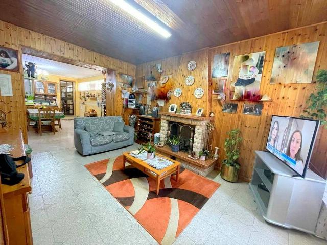 Villa Schiera in vendita a Campobasso, Molise