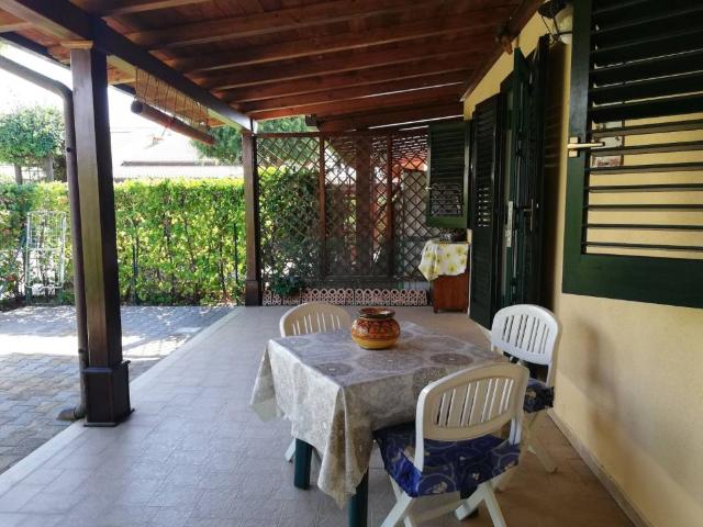 Villa Schiera in vendita a Campofelice Di Roccella, Sicilia