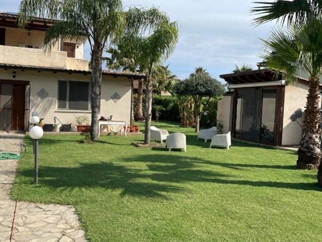Villa Schiera in vendita a Campofelice di Roccella, Palermo
