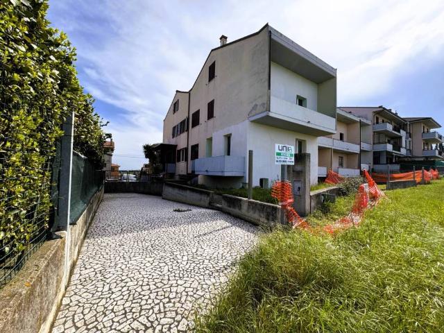 Villa Schiera in vendita a Marche, Fermo