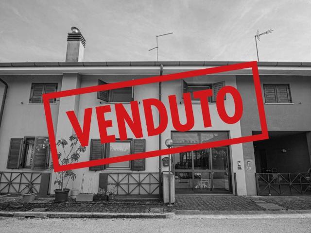 Villa Schiera in vendita a Villa Primavera / Vile Primevere, Campoformido / Cjampfuarmit