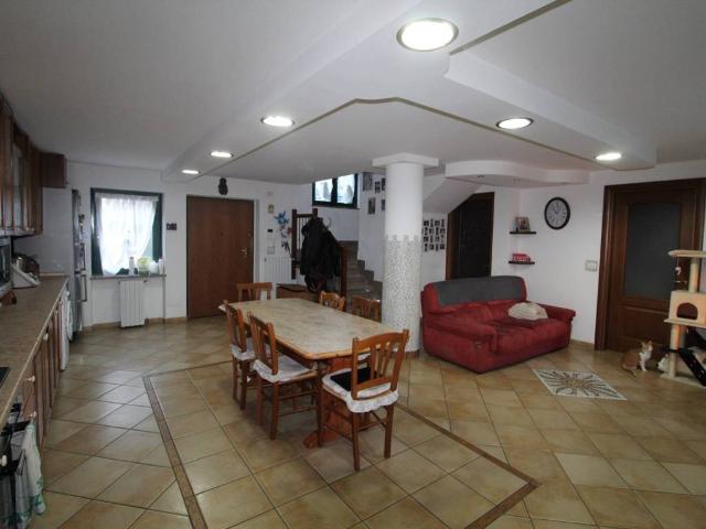 Villa Schiera in vendita a Piemonte, Torino