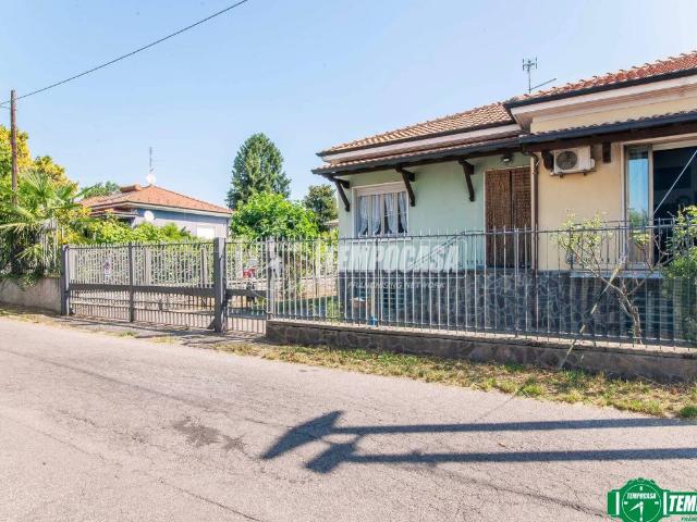 Villa Indipendente in vendita a Canegrate, Milano