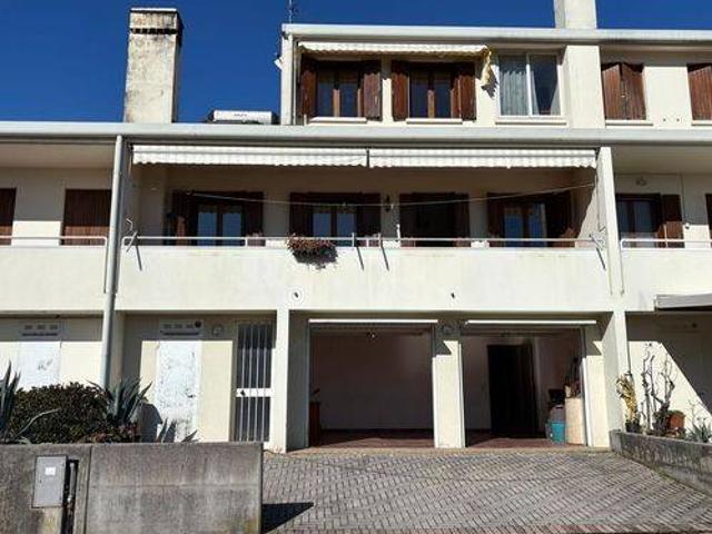 Villa Schiera in vendita a Caneva, Friuli-Venezia Giulia