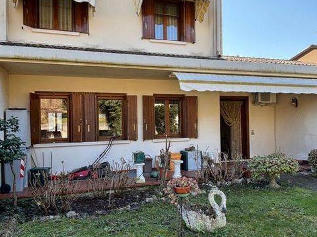 Villa Schiera in vendita a Caneva, Friuli-Venezia Giulia