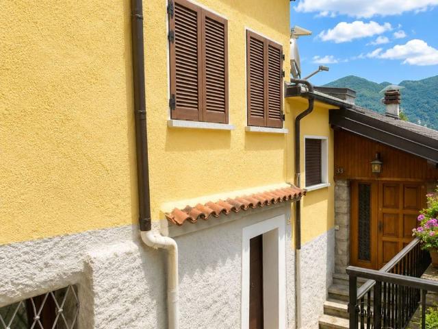 Villa Schiera in vendita a Sant'Agata, Piemonte