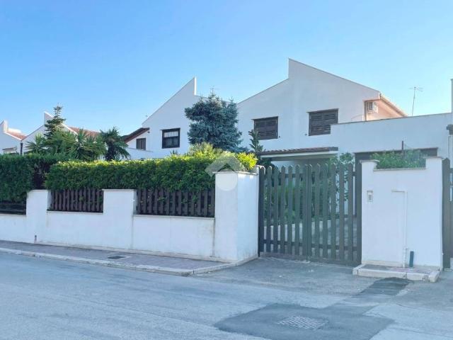 Villa Schiera in vendita a Puglia, Barletta-andria-trani