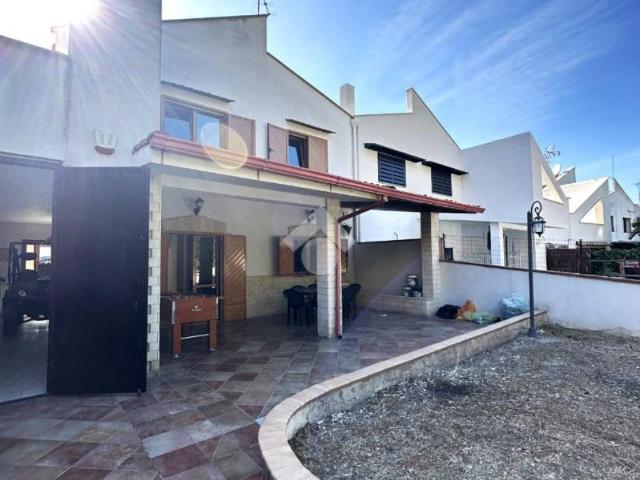 Villa Schiera in vendita a Puglia, Barletta-andria-trani