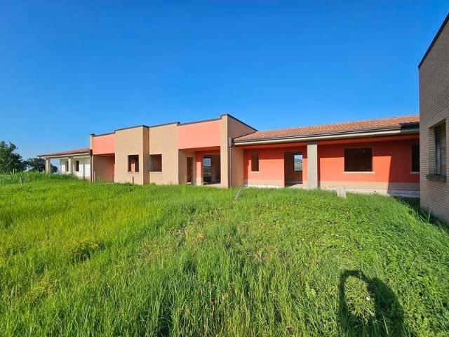 Villa Schiera in vendita a Val d’Enza, Re