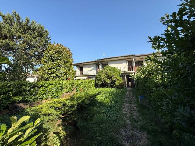 Villa Schiera in vendita a Cantù, Lombardia