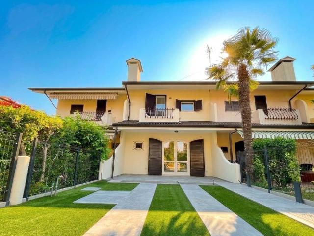 Villa Schiera in vendita a Caorle, Veneto