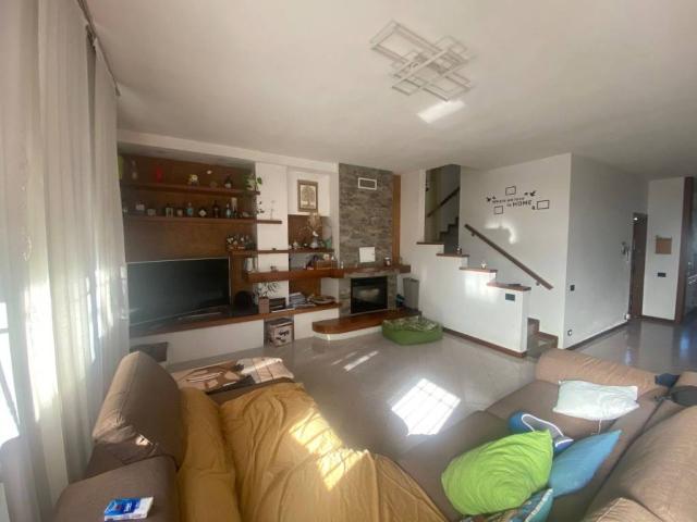 Villa Schiera in vendita a Caorso, Reggio Emilia
