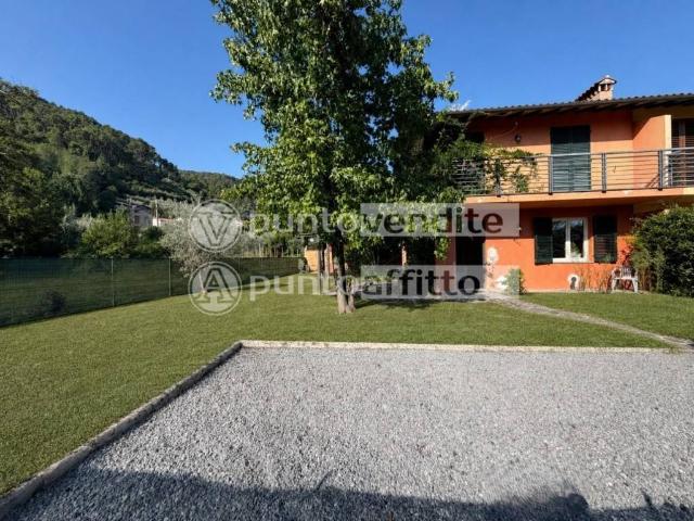 Villa Schiera in vendita a Colle di Compito, Capannori
