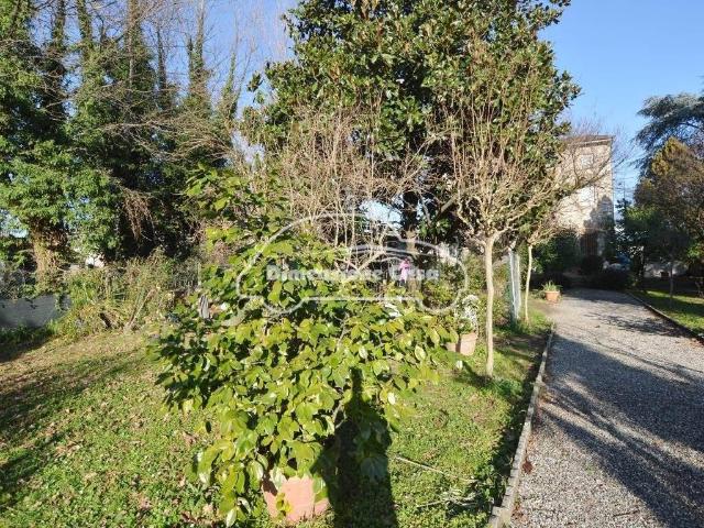 Villa Schiera in vendita a Capannori, Toscana