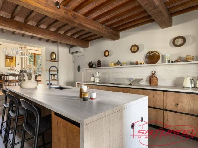 Villa Schiera in vendita a Capannori, Toscana