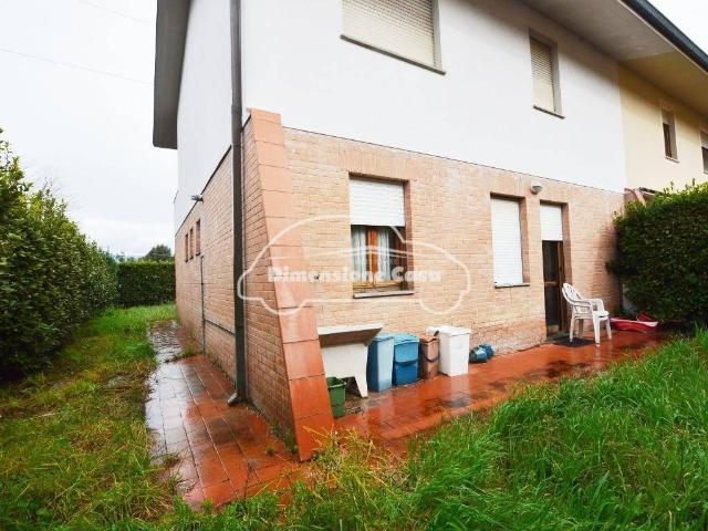 Villa Schiera in vendita a Capannori, Toscana