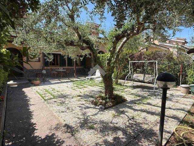 Villa Schiera in vendita a Roma Capitale, Lazio