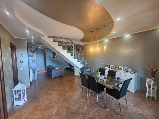 Villa Schiera in vendita a Roma Capitale, Lazio