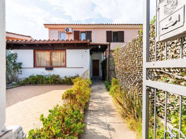 Villa Schiera in vendita a Residenza del Sole, Capoterra