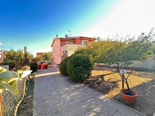 Villa Schiera in vendita a Residenza del Sole, Cabuderra/Capoterra