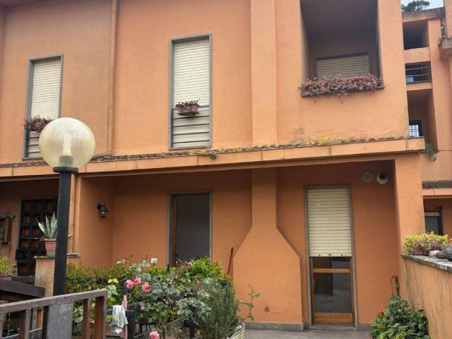 Villa Schiera in vendita a Capranica, Lazio