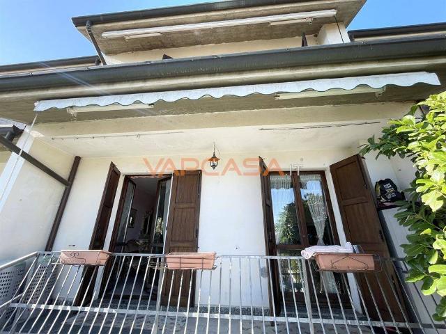 Villa Schiera in vendita a Capriate, Capriate San Gervasio