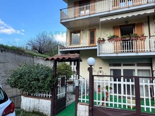Villa Schiera in vendita a Capriglia Irpina, Campania