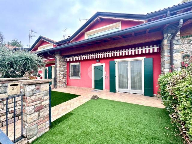 Villa Schiera in vendita a Pirlotti, Capriolo