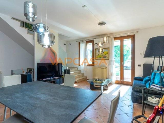 Villa Schiera in vendita a Caravaggio, Lombardia