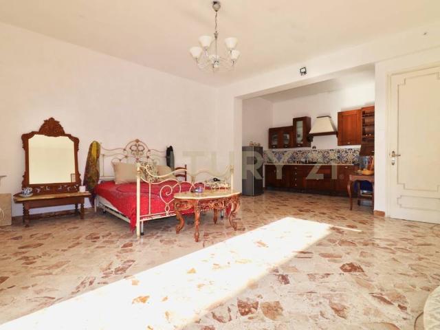 Villa Schiera in vendita a Carini, Sicilia