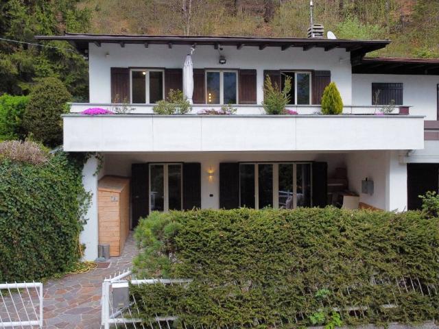 Villa Schiera in vendita a Comunità delle Giudicarie, Carisolo