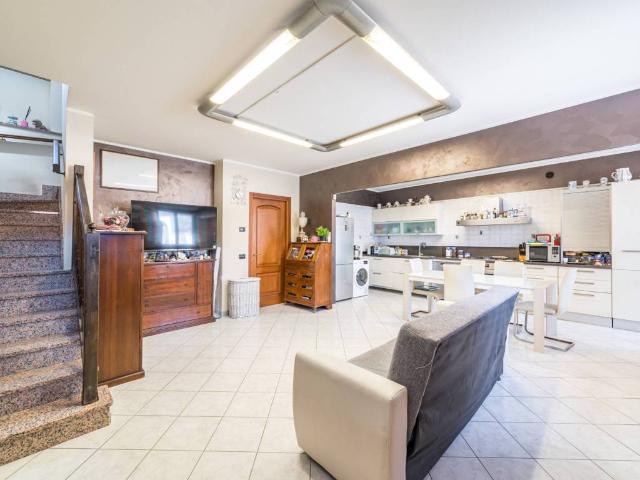 Villa Schiera in vendita a Salsasio, Piemonte