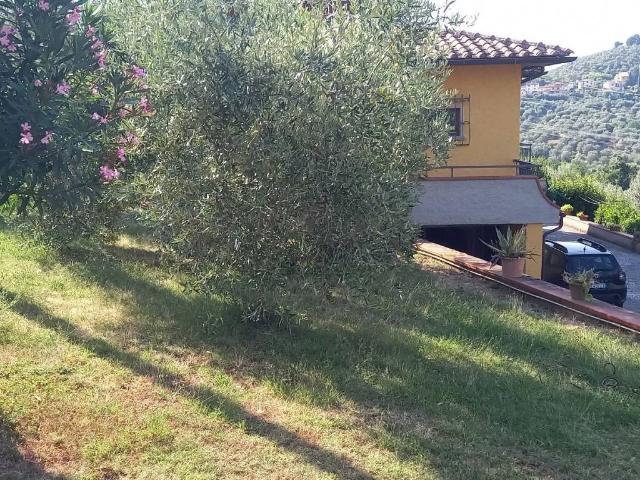 Villa Schiera in vendita a Carmignano, Toscana