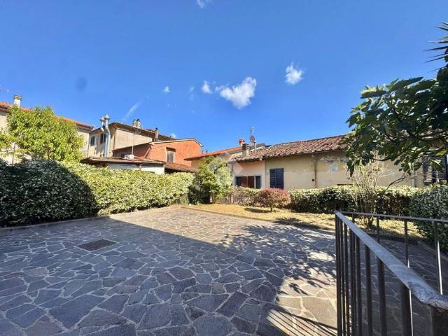 Villa Schiera in vendita a Carmignano, Toscana