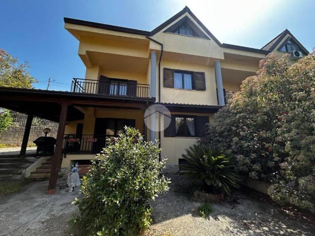Villa Schiera in vendita a Calabria, Cosenza