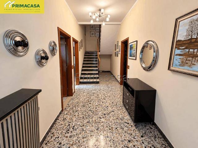 Villa Schiera in vendita a Quartirolo, Carpi