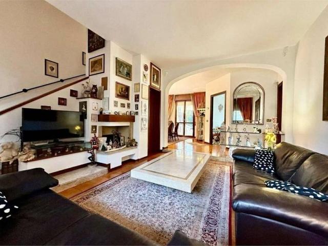 Villa Schiera in vendita a Unione delle Terre d'Argine, Carpi