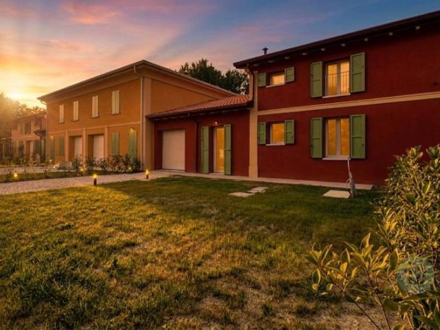 Villa Schiera in vendita a Unione delle Terre d'Argine, Carpi