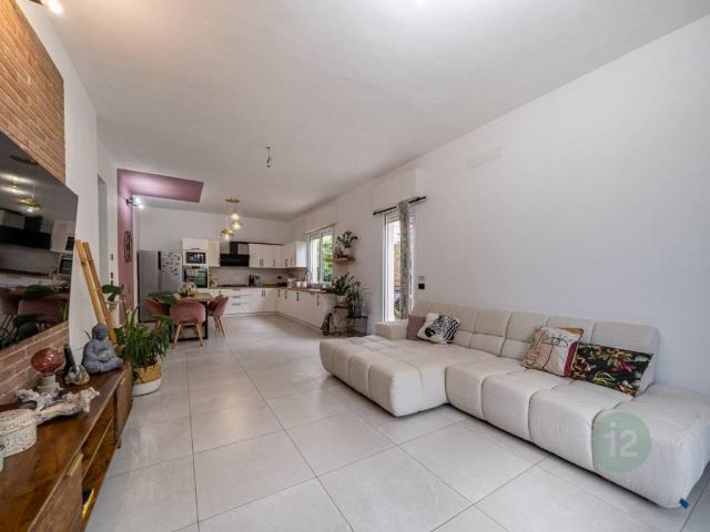 Villa Schiera in vendita a Unione delle Terre d'Argine, Carpi