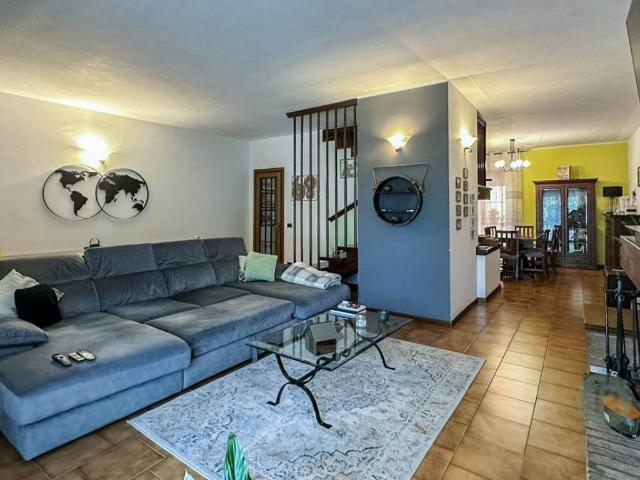 Villa Schiera in vendita a Unione delle Terre d'Argine, Carpi