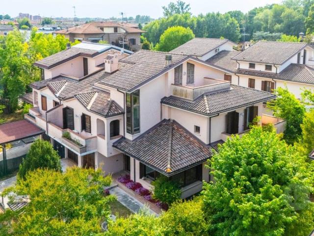 Villa Schiera in vendita a Unione delle Terre d'Argine, Carpi