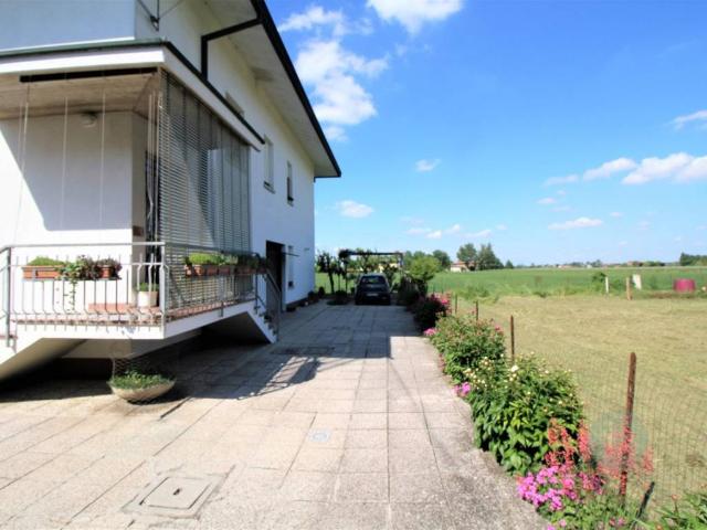 Villa Schiera in vendita a Unione delle Terre d'Argine, Carpi