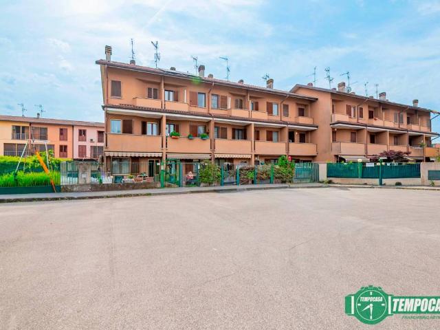 Villa Schiera in vendita a Carpiano, Lombardia