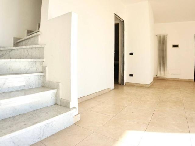 Villa Schiera in vendita a La Prada, Carrara